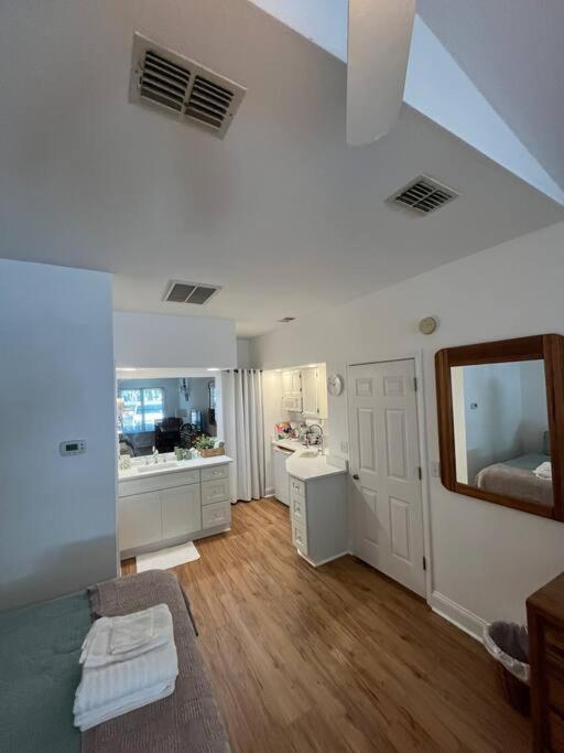 סנסט ביץ' Beautiful Newly Remodeled Mini Suite At Sea Trail Resort מראה חיצוני תמונה