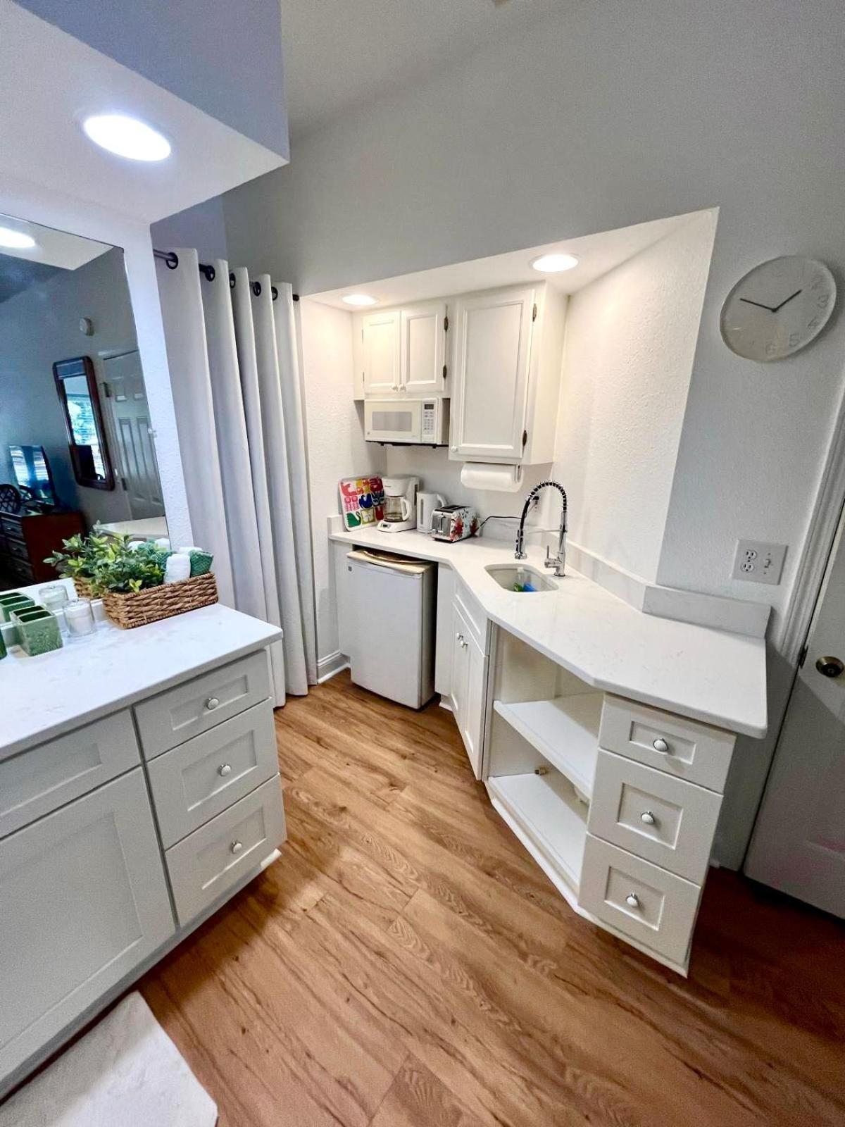 סנסט ביץ' Beautiful Newly Remodeled Mini Suite At Sea Trail Resort מראה חיצוני תמונה