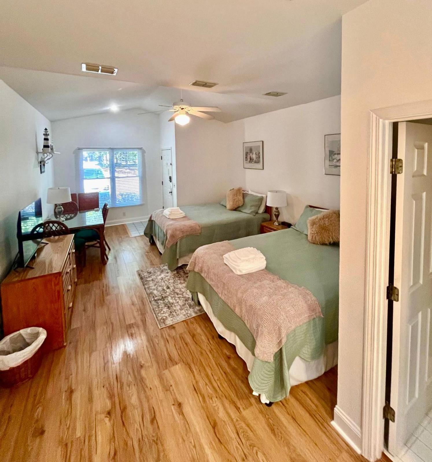 סנסט ביץ' Beautiful Newly Remodeled Mini Suite At Sea Trail Resort מראה חיצוני תמונה